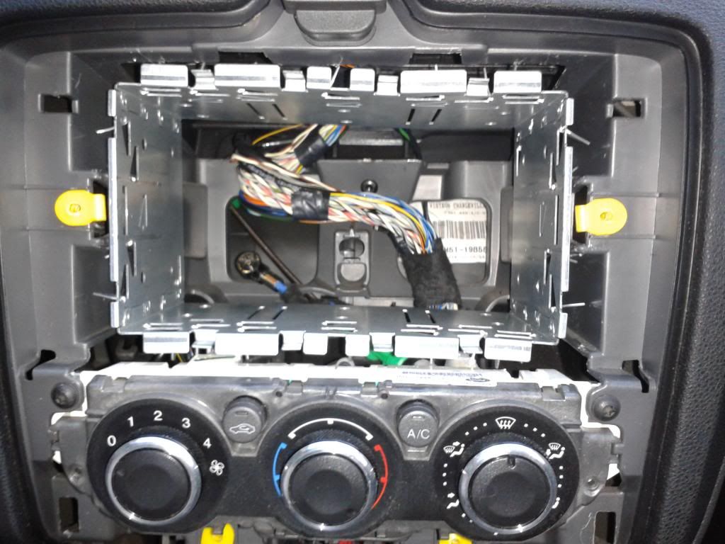 Guide To Fitting An Aftermarket Head Unit - Ford Focus Guides - Ford