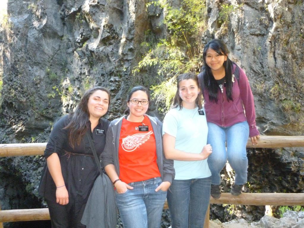 Hermana Castillo, Hermana Almaeda, Me, y Hermana Quiroga