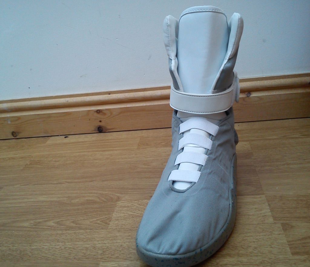 closeupshoe_zpsyf7zsg3h.jpg